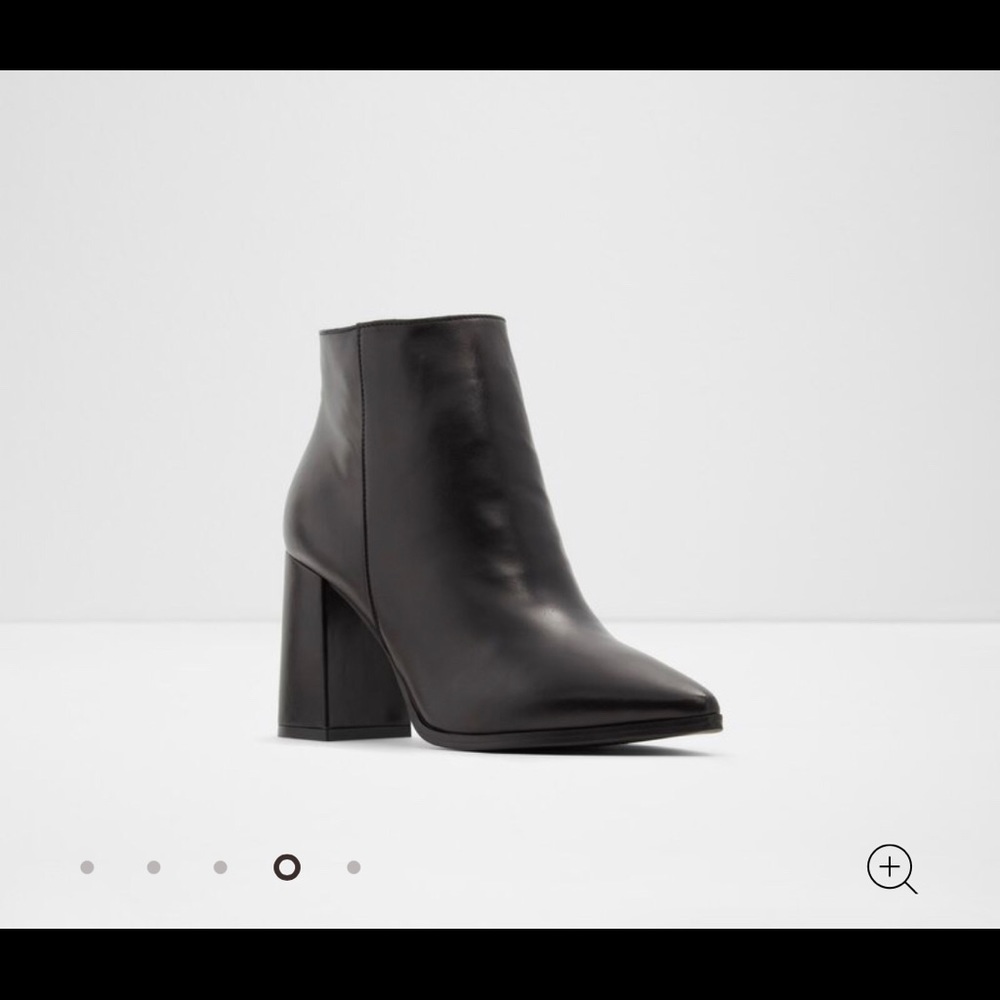 Also Amuwien booties